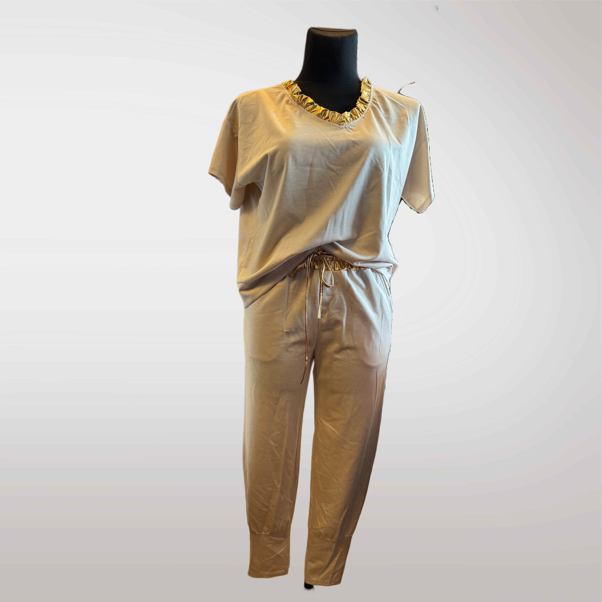 Tracksuit Set Butter with Gold Short Sleeve