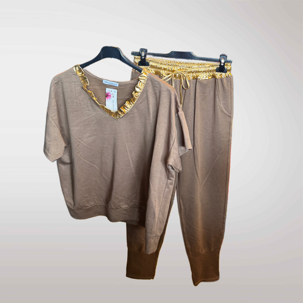 Tracksuit Set Butter with Gold Short Sleeve