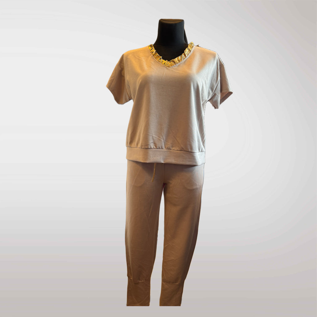 Tracksuit Set Butter with Gold Short Sleeve