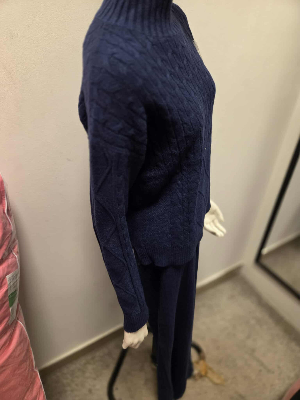 Damski komplet swetrowy z półgolfem: sweter + spodnie