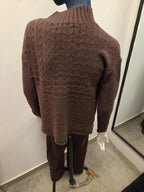 Damski komplet swetrowy z półgolfem: sweter + spodnie