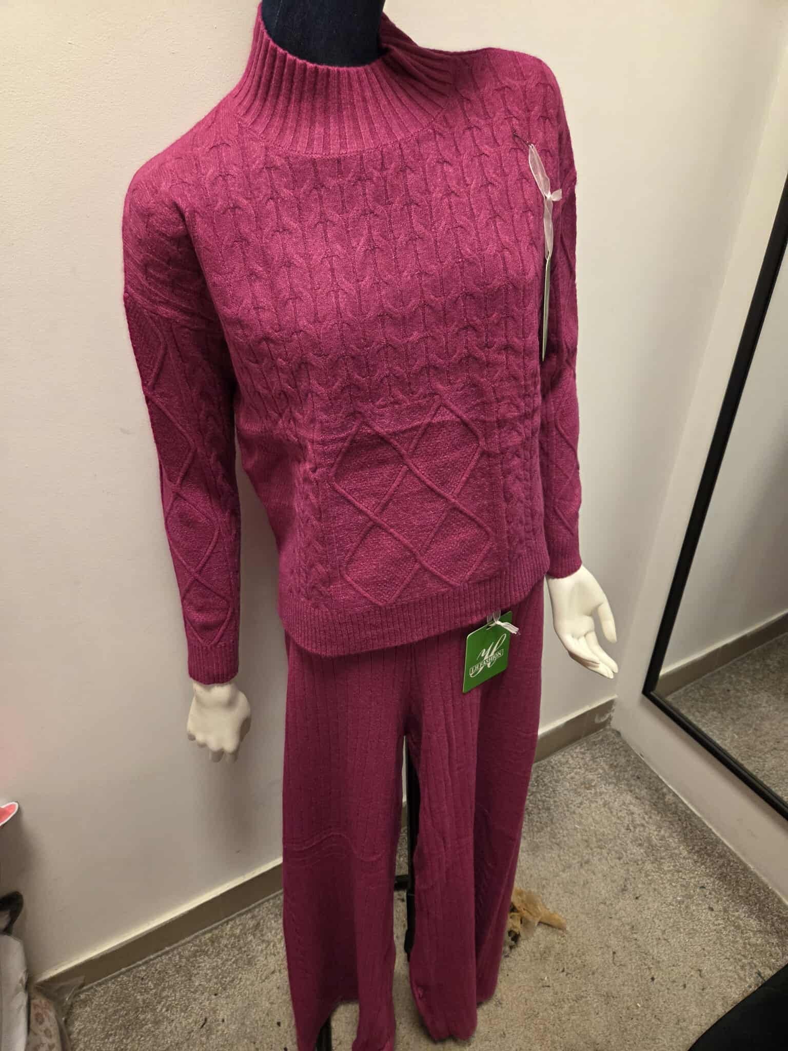 Damski komplet swetrowy z półgolfem: sweter + spodnie