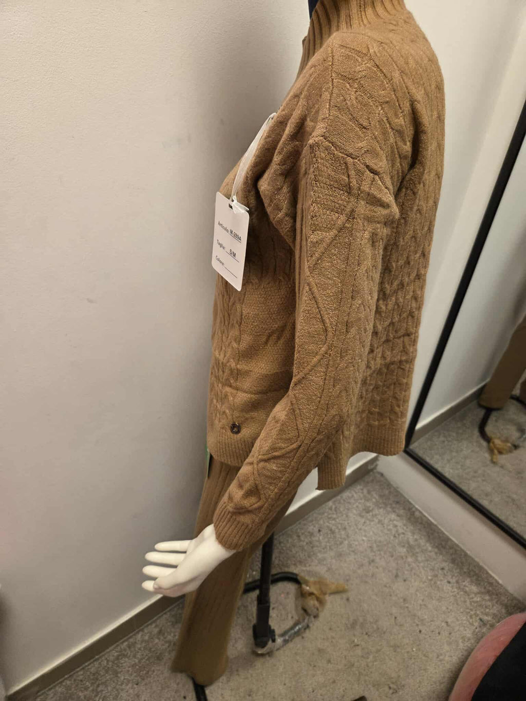 Damski komplet swetrowy z półgolfem: sweter + spodnie